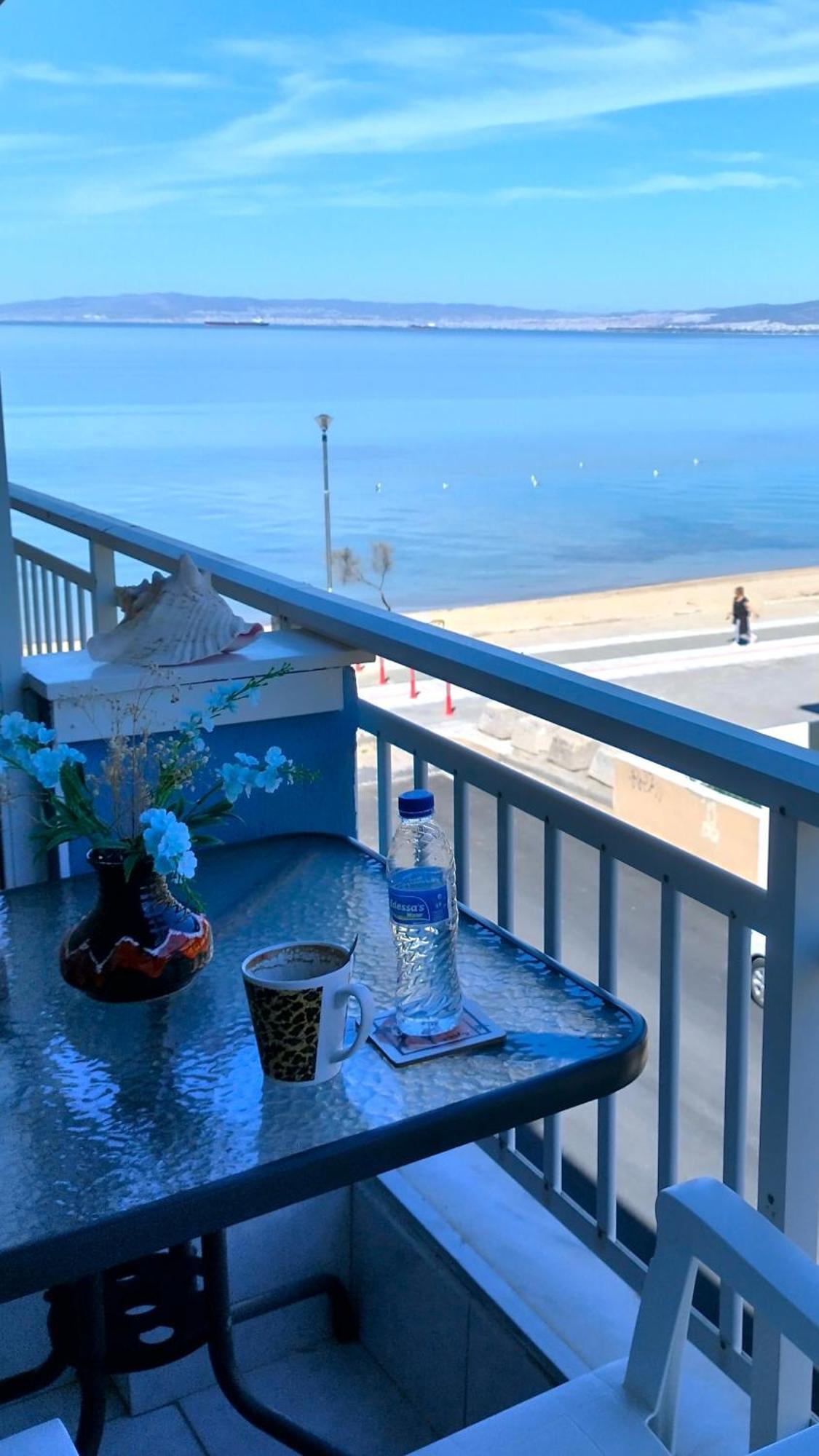 Niko'S Apartment - Beautiful Sea View Apartment ! Peraía エクステリア 写真