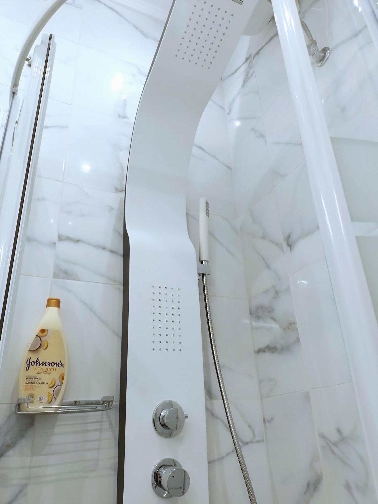 Niko'S Apartment - Beautiful Sea View Apartment ! Peraía エクステリア 写真