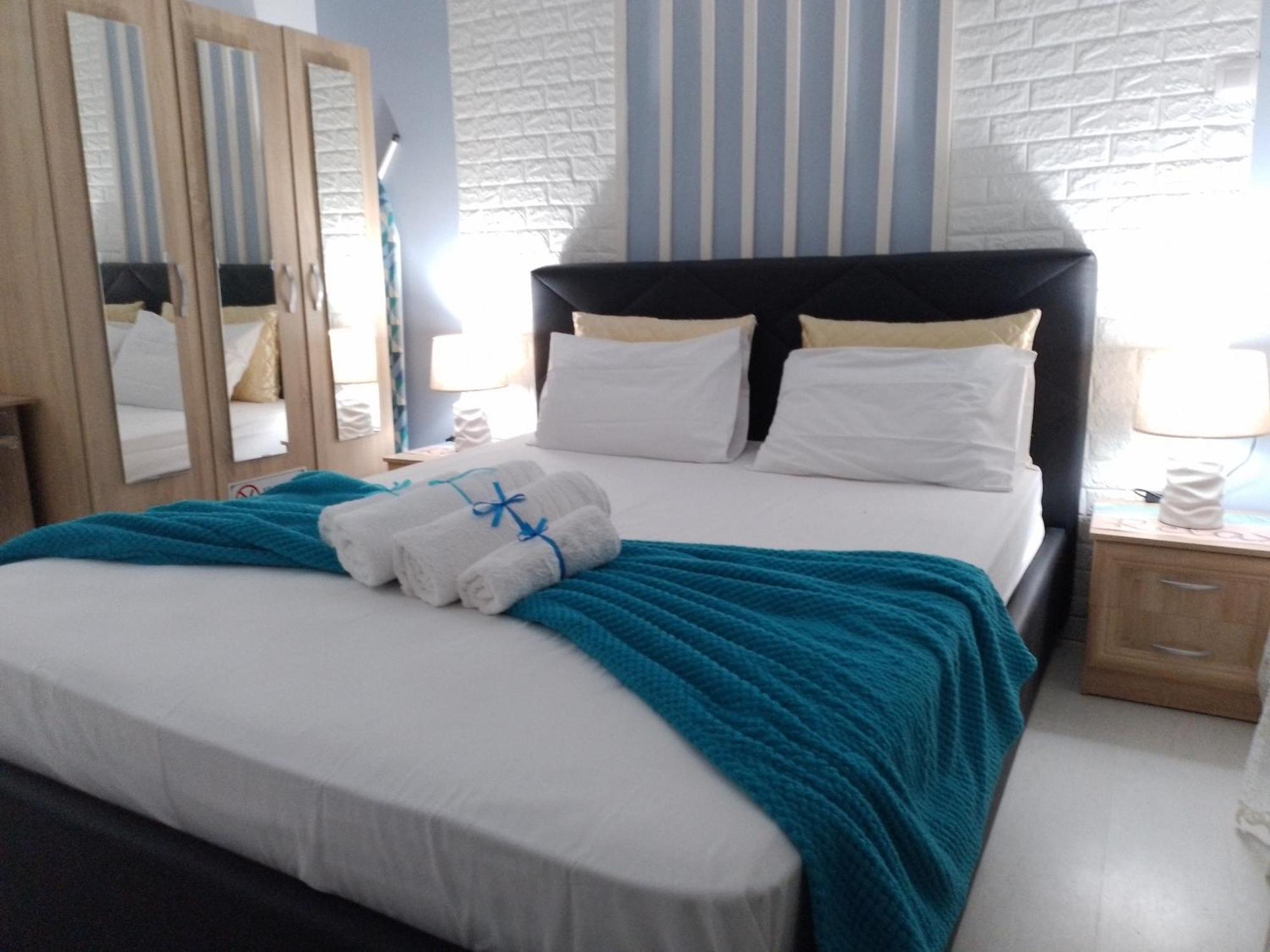 Niko'S Apartment - Beautiful Sea View Apartment ! Peraía エクステリア 写真